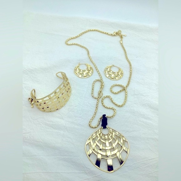 Fossil Gold-Tone Necklace Bracelet and Earring Set New With Box - Picture 3 of 3